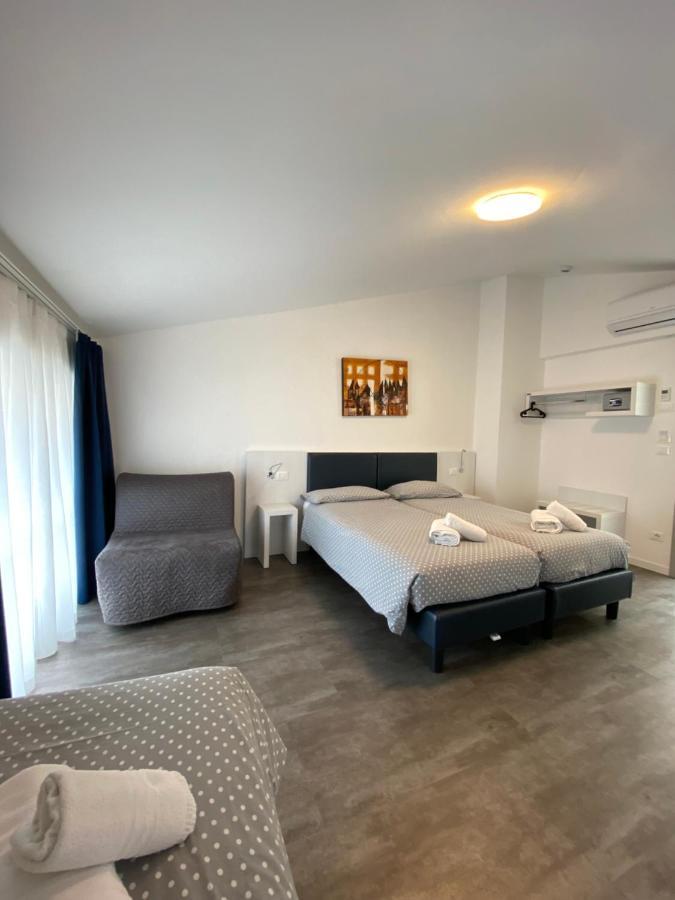 Hotel Aurora & Appartamenti Торболе Экстерьер фото